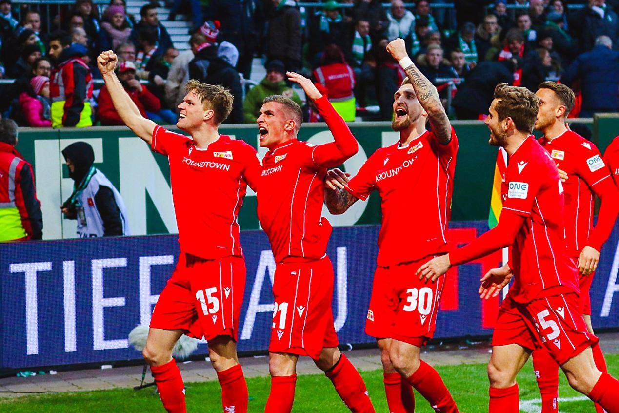 国际比赛日德甲焦点战，上海久事官宣签约，压力陡增，临场指挥获称赞